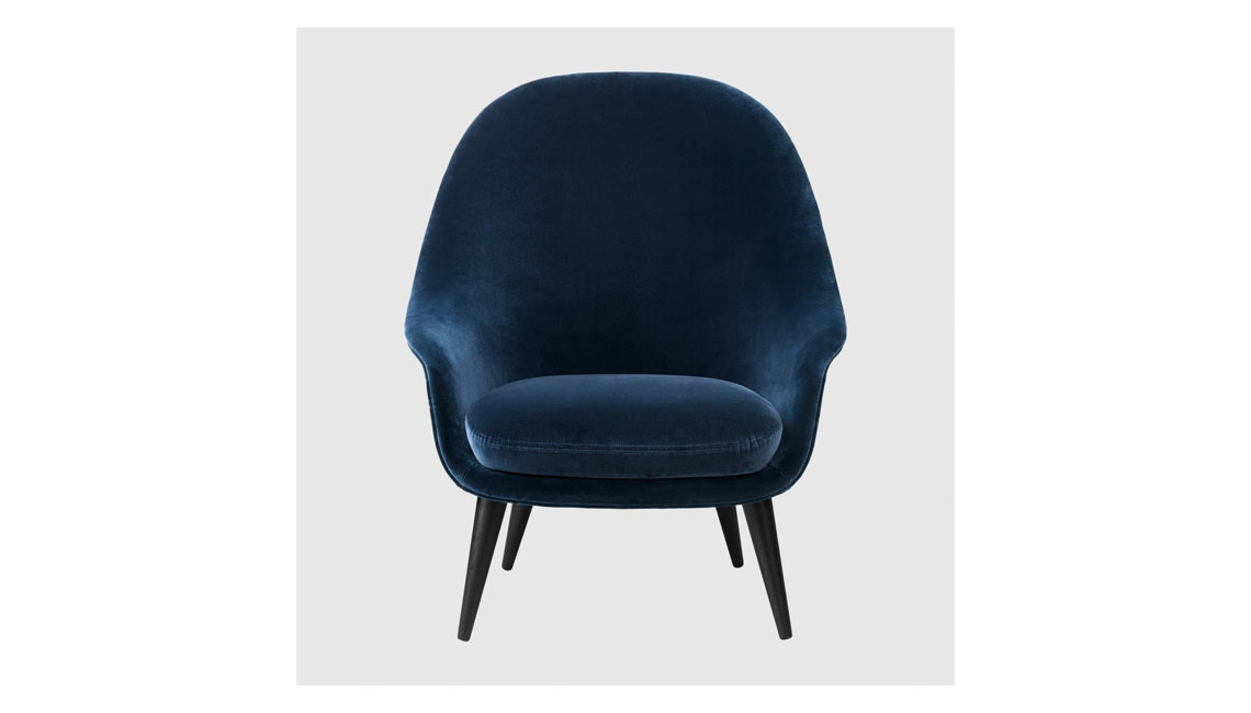 Bat Lounge Chair - Fully Upholstered, High back, Wood base休闲椅