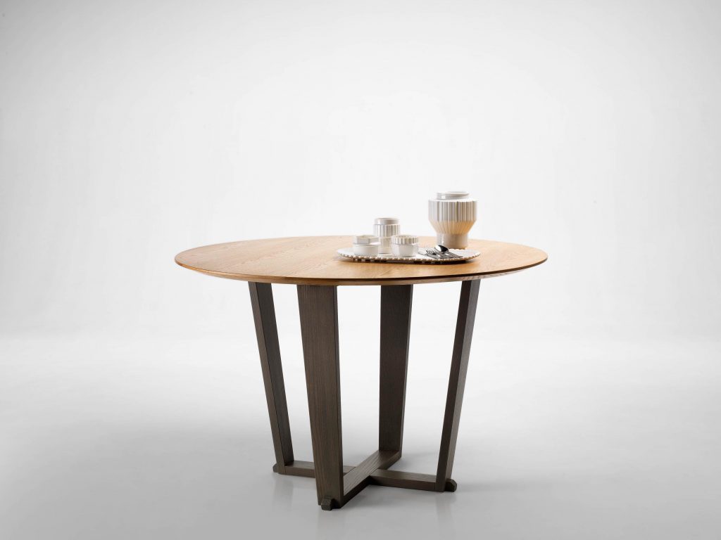 Modus Table餐桌