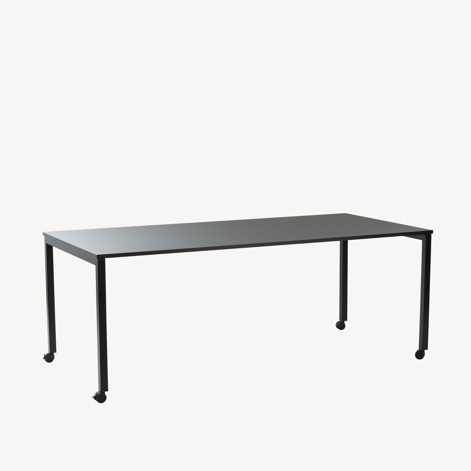 PANTON MOVE BLACK 长餐桌